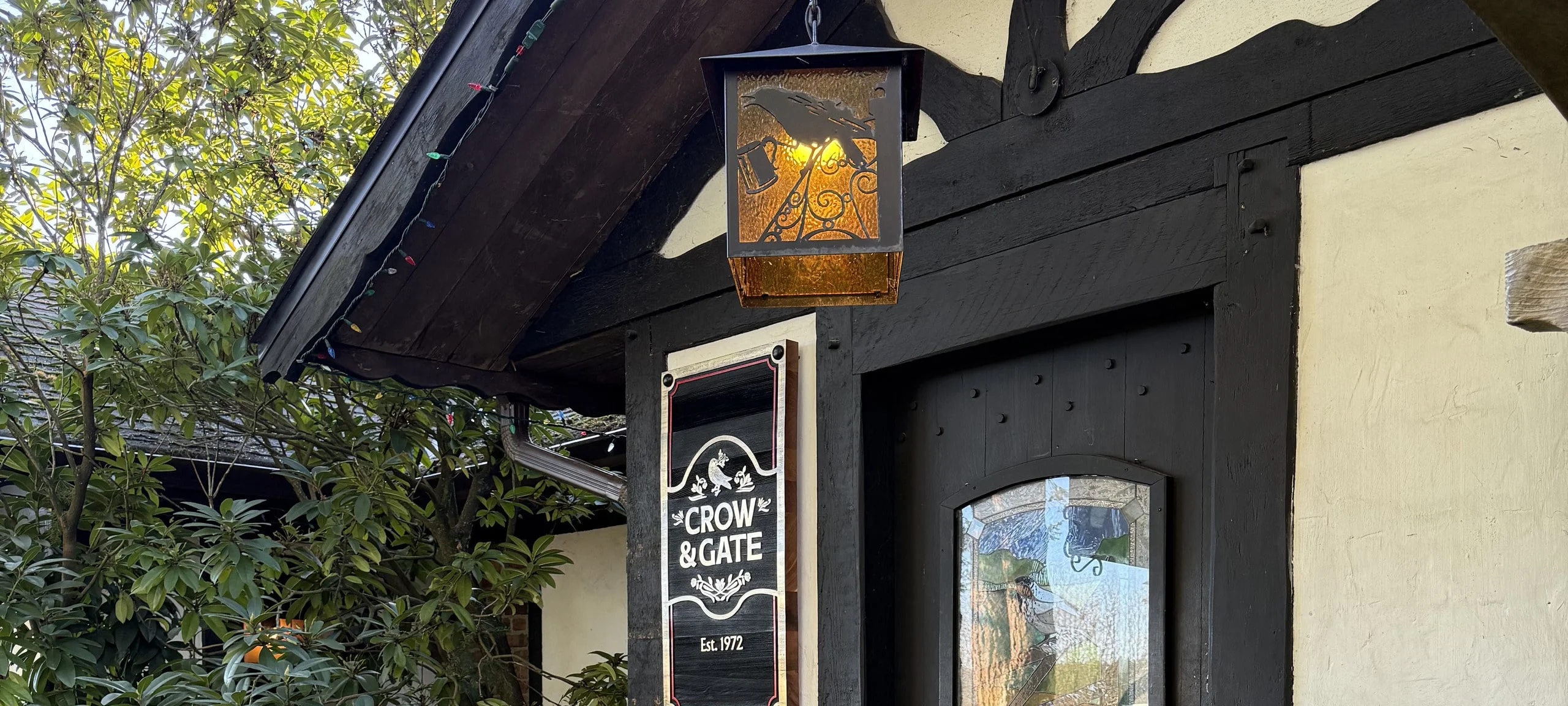 Exterior of Crow & Gate Pub in Cedar, BC