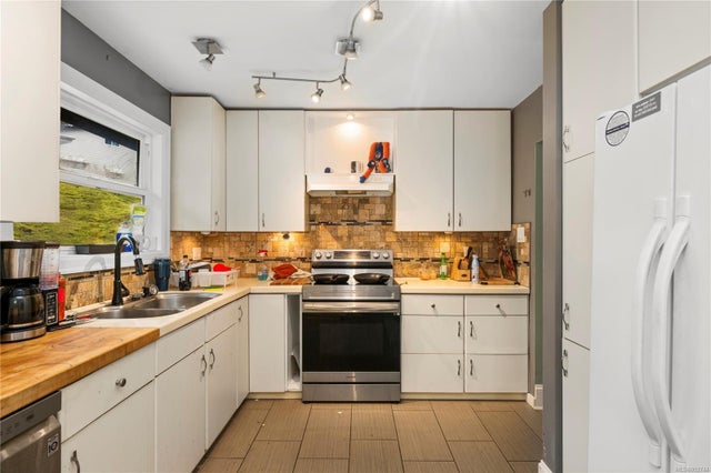 5 of 20 - 3129 King Richard Dr, Nanaimo, British Columbia