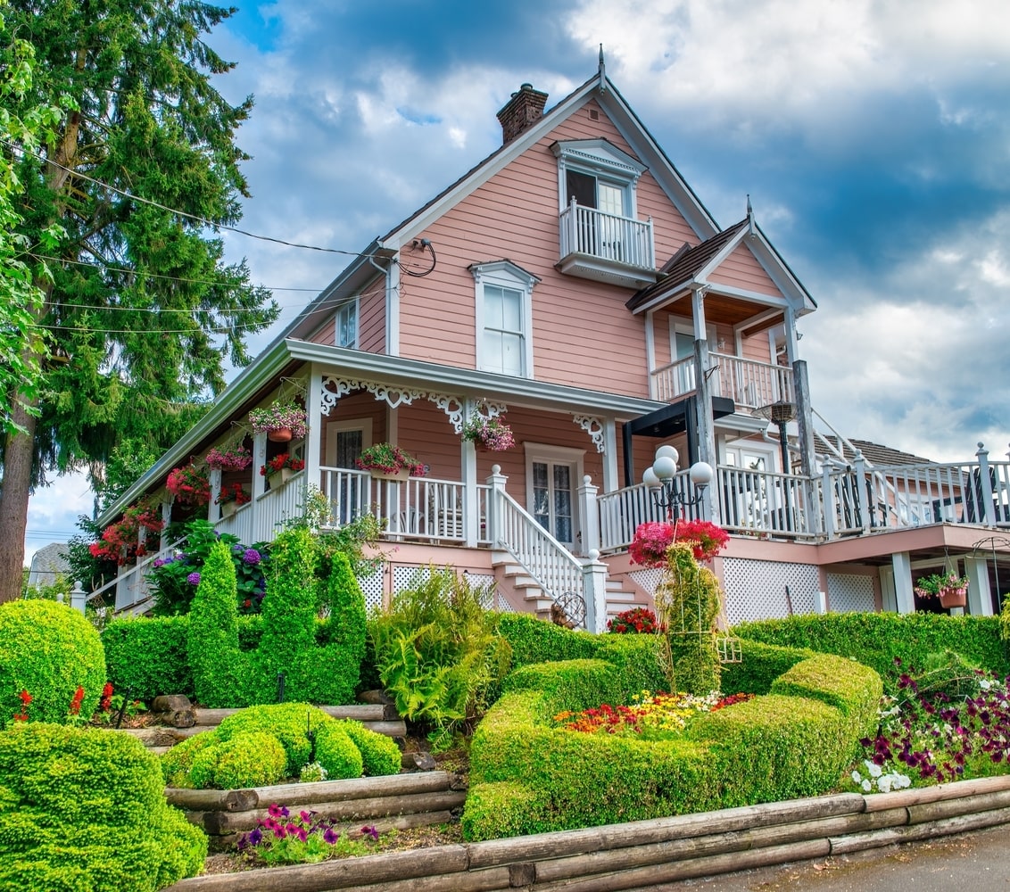 Pink historic home in Chemainus, BC