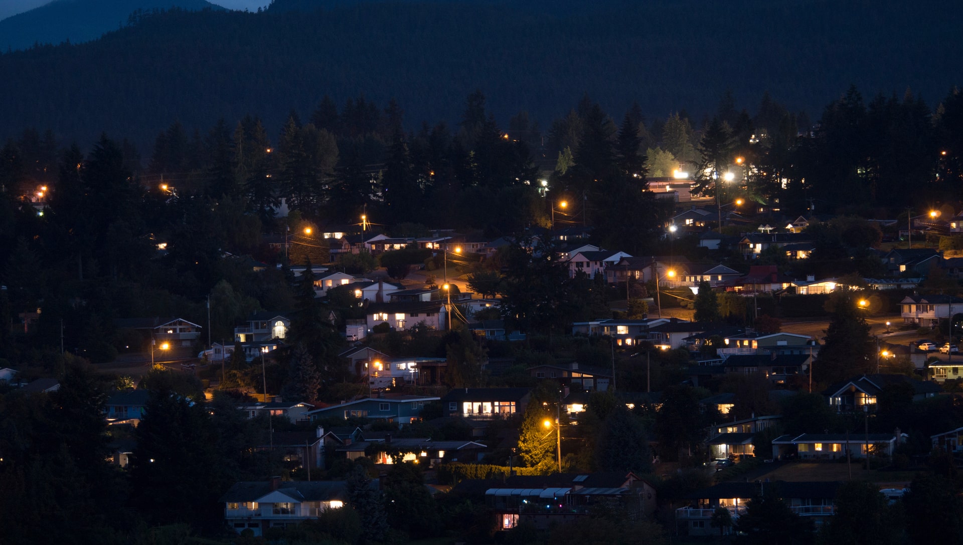 Houses in Departure Bay neighbourhood at night