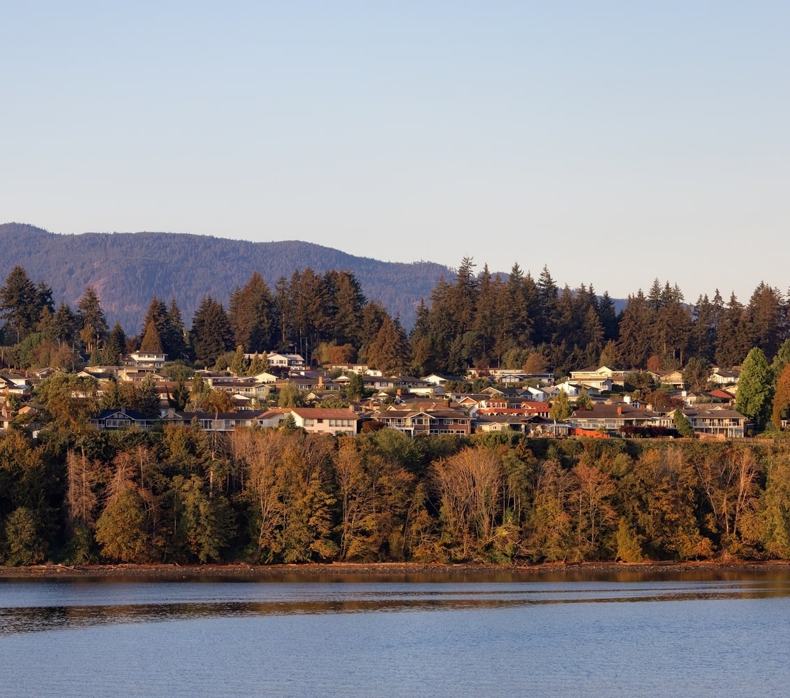 Houses on the hill overlooking the ocean in Dover, Nanaimo