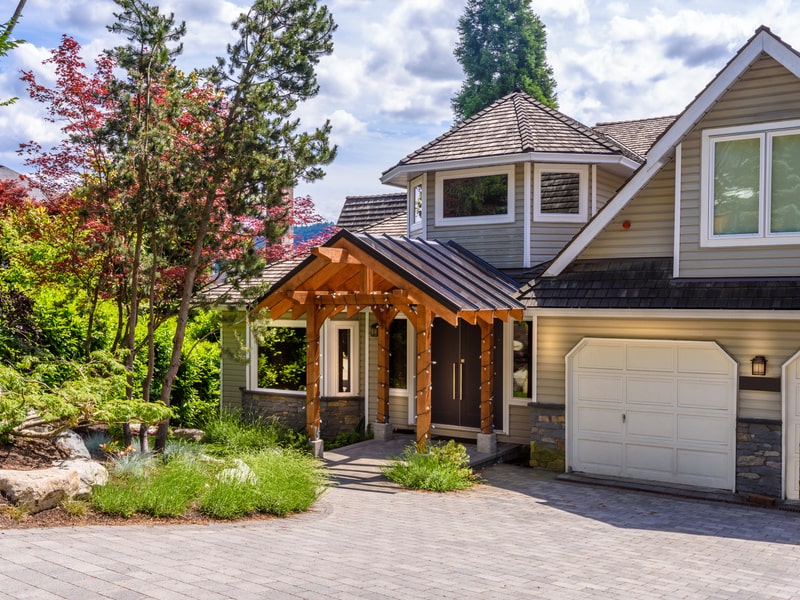 Luxury cottage style home, typical of LQRV